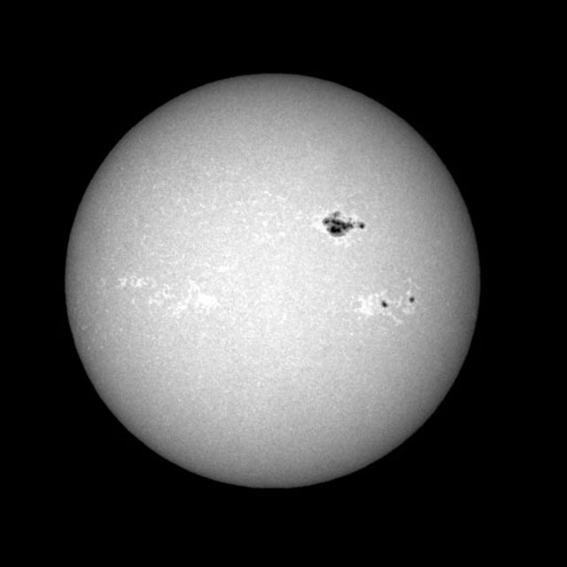 カルシウム原子の出す光で見た太陽